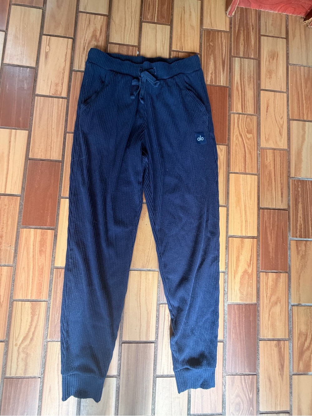 ALO Yoga Navy Ribbed Women's Joggers